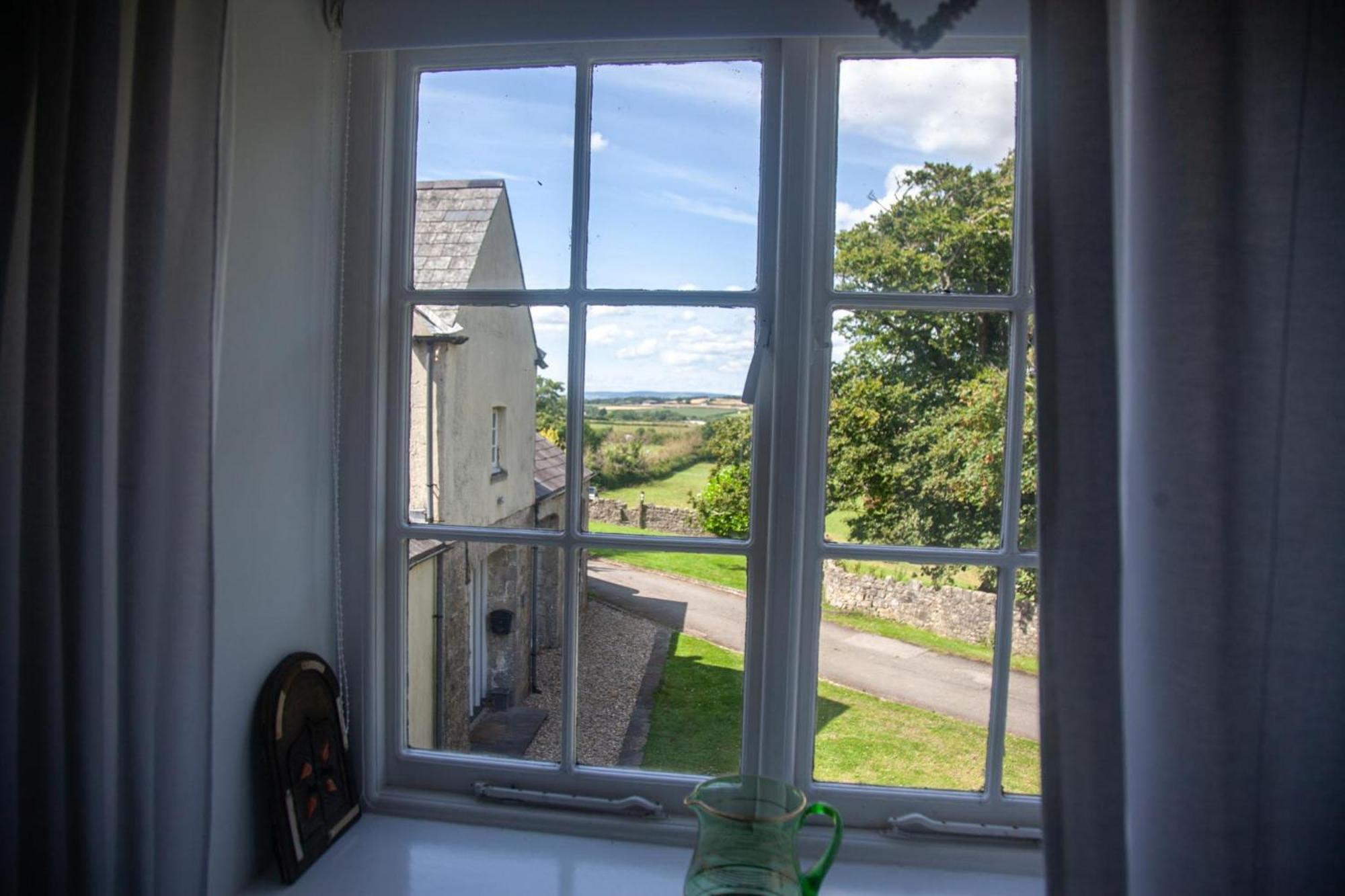 Clemenstone House B&B Cowbridge Buitenkant foto