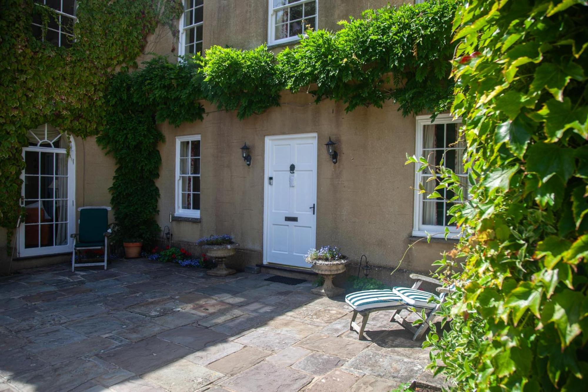 Clemenstone House B&B Cowbridge Buitenkant foto
